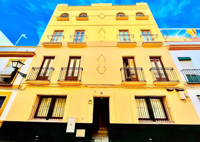 Click Triana Apartment