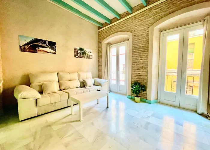 Click Triana Apartment