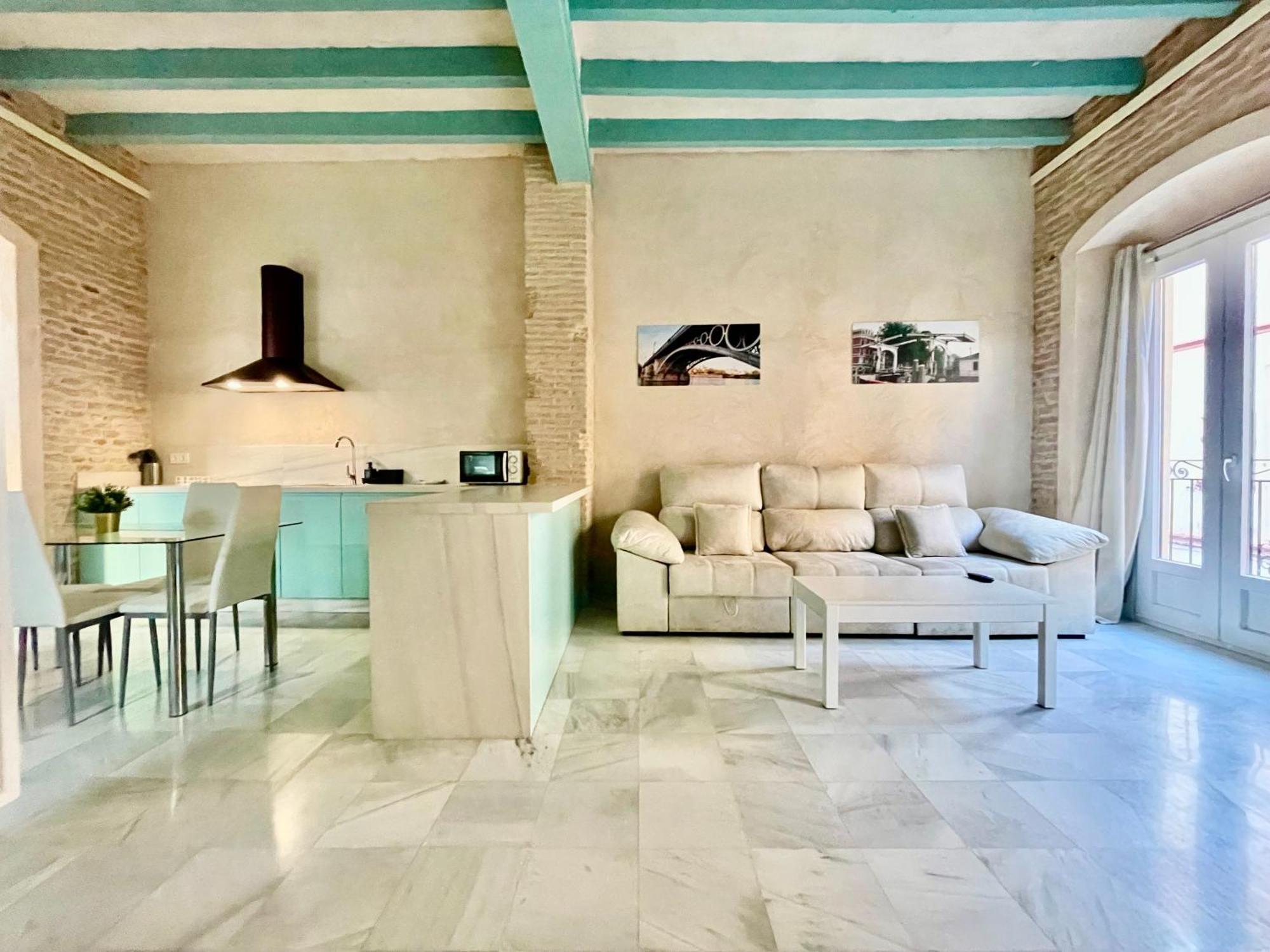Click Triana Appartement